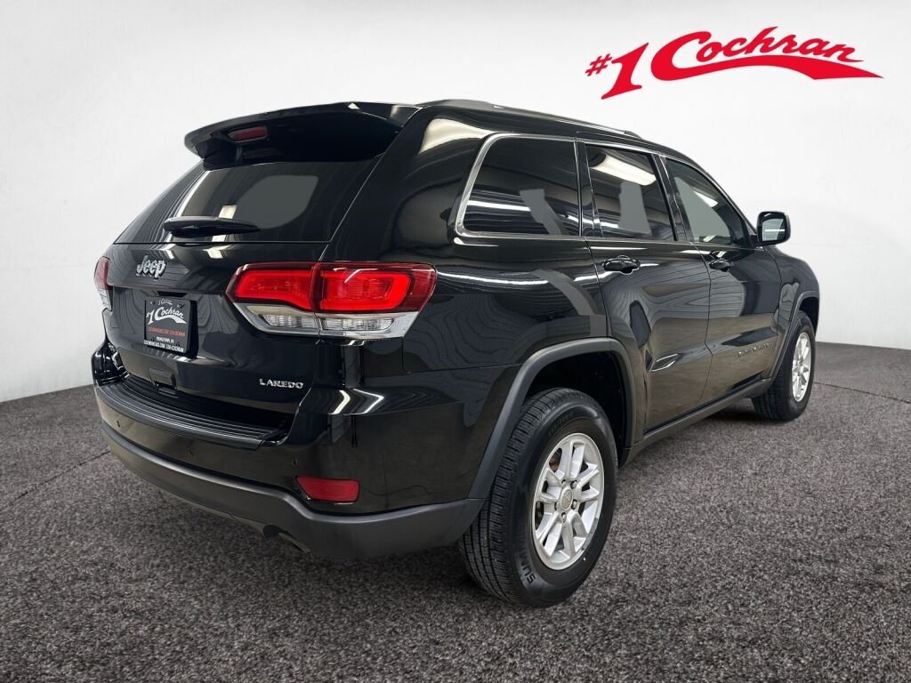 Certified Used 2020 Diamond Black Crystal Pearl Coat Jeep Laredo E image 26
