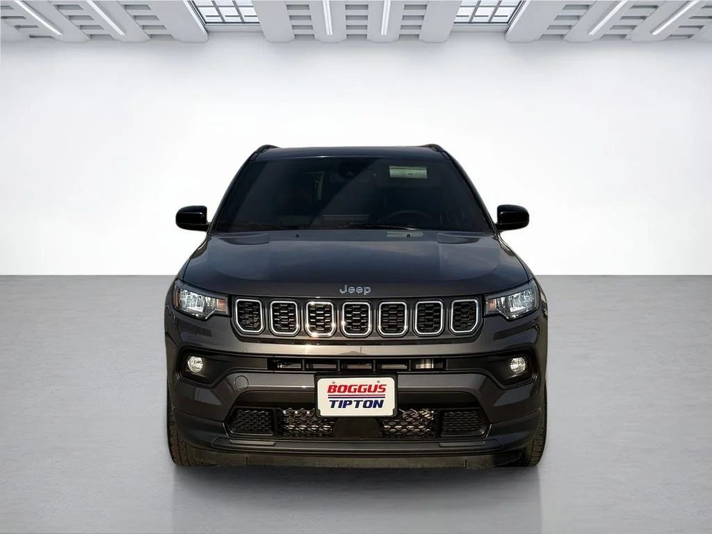 Used 2024 Gray Jeep Latitude image 8