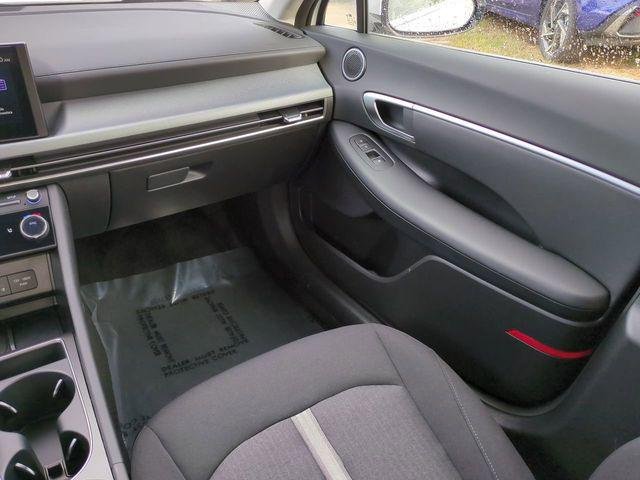 New 2026 Silver Hyundai SEL Sport image 16