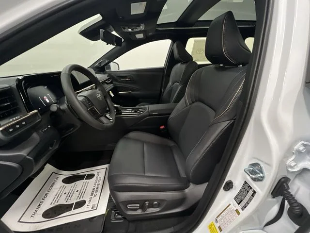 New 2026 Oxygen White <sup>1</sup> Toyota  Limited image 21
