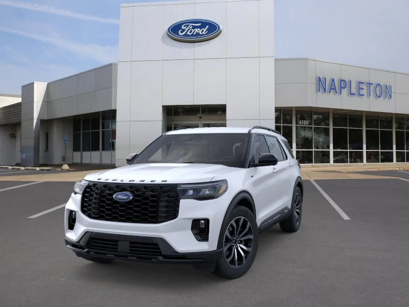 New 2026 Star White Metallic Tri-Coat Ford ST-Line image 39