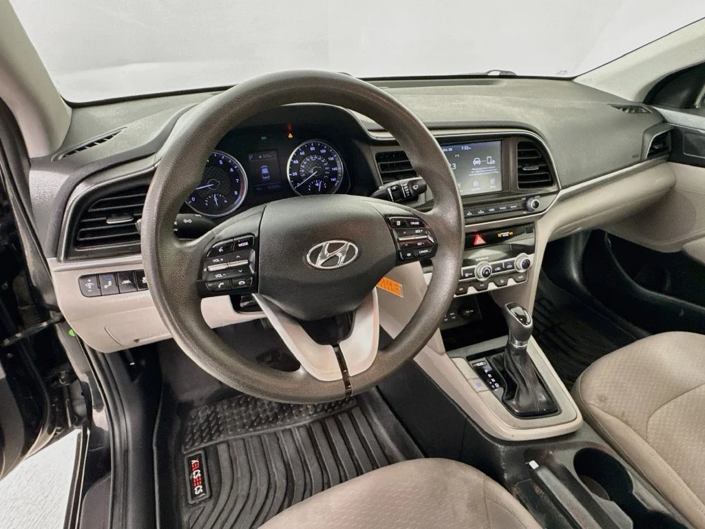 Used 2020 Black Hyundai SEL image 11