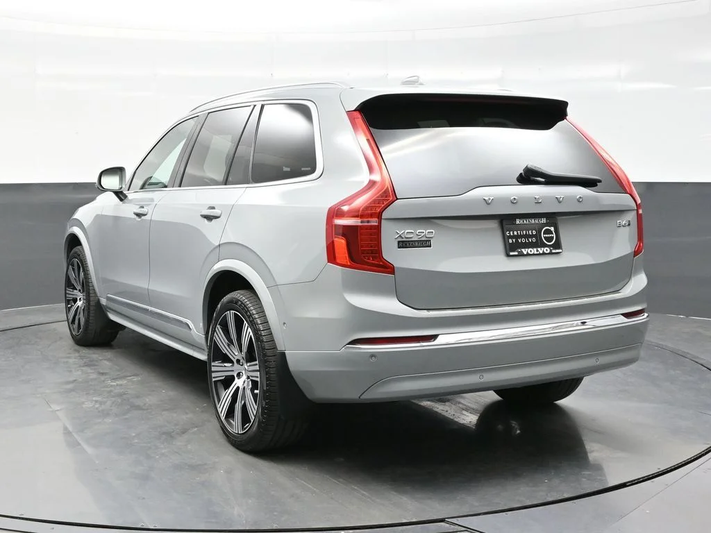 Certified Used 2024 Vapour Grey Volvo Plus image 5