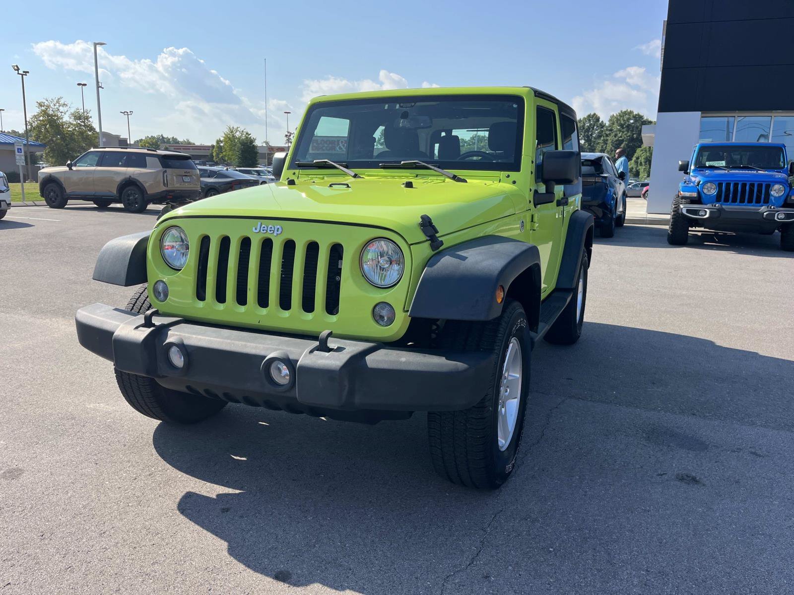 Used 2017 Hypergreen Clearcoat Jeep Sport image 7