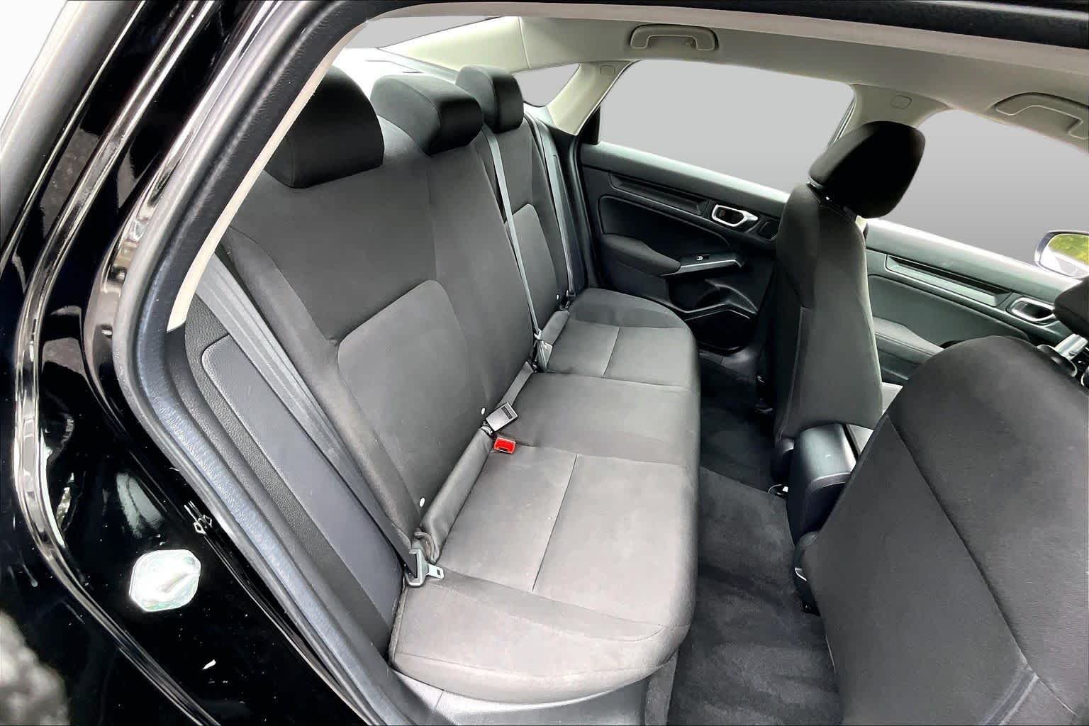 Used 2025  Honda LX image 18