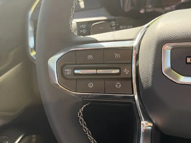 New 2027 White GMC Denali Ultimate image 27