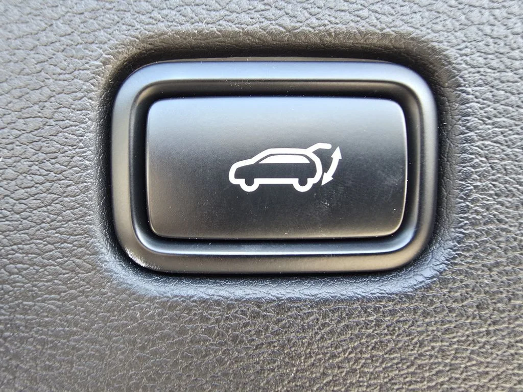 Used 2025 Gray Kia X-Line image 19