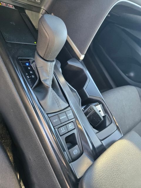 Used 2025 White Toyota LE image 13