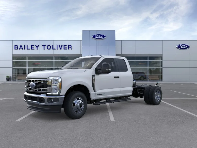 New 2026 Oxford White Ford F-350® XL image 26