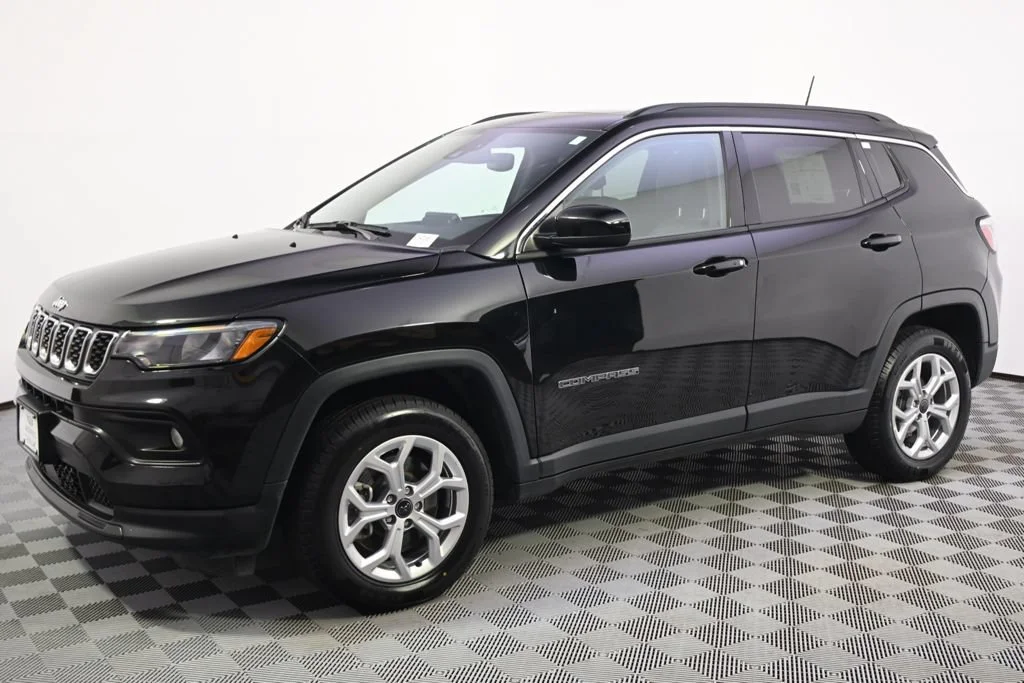 Used 2025 Jeep Compass Latitude with VIN 3C4NJDBN2ST547196 for sale in Minneapolis, Minnesota