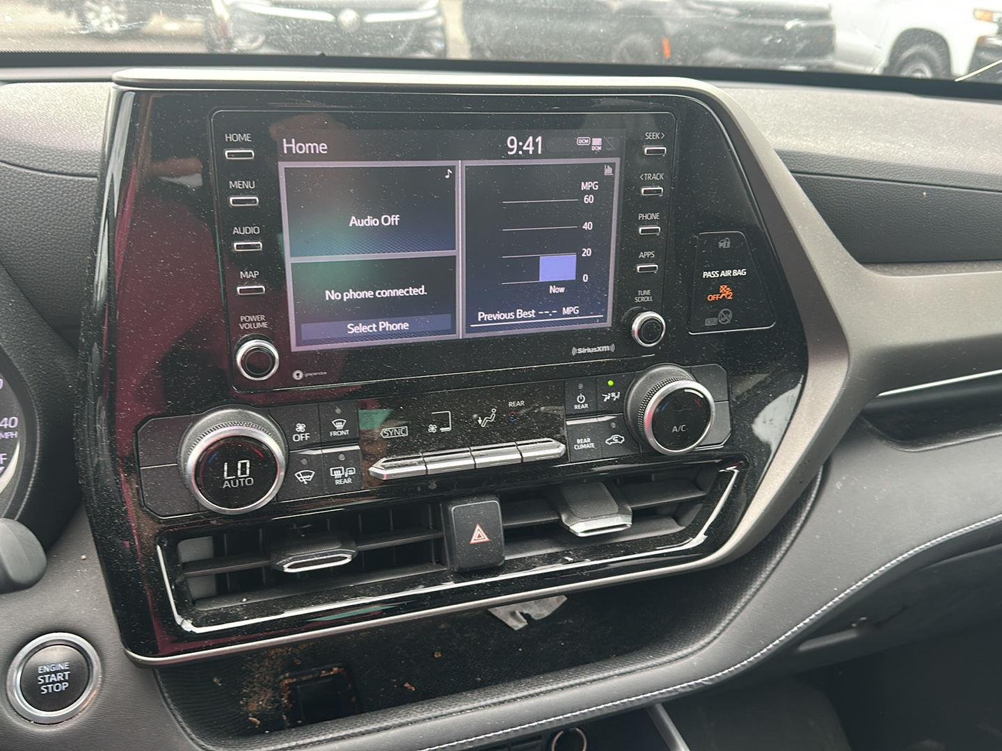 Used 2020 Midnight Black Metallic Toyota L image 8