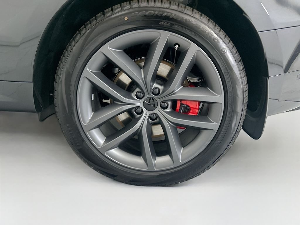 New 2026 Carpathian Grey Land Rover Dynamic SE image 30