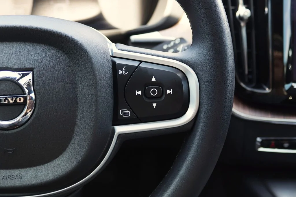 2022 Volvo XC60 Momentum - Photo 18