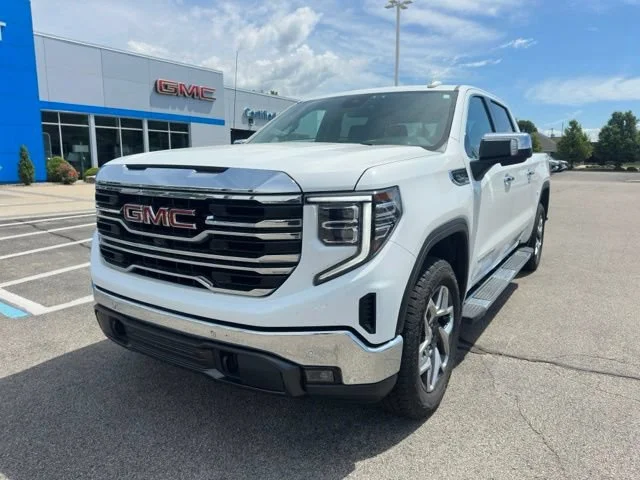 Used 2023 Summit White GMC SLT image 2