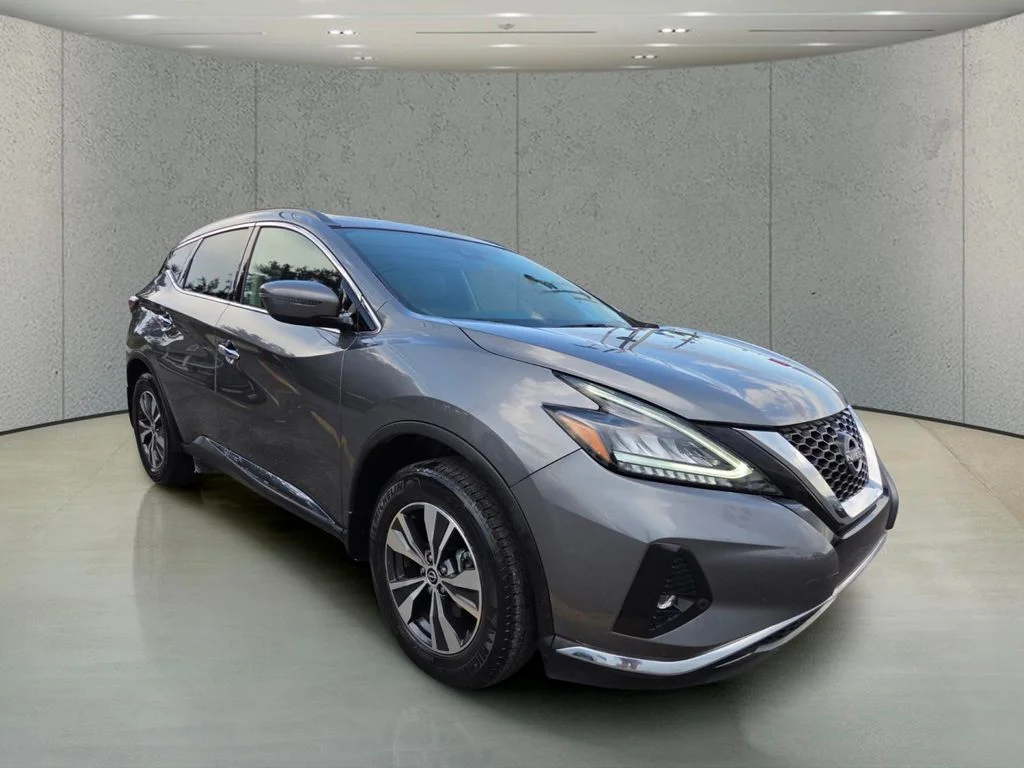 Used 2023 Gray Nissan SV image 7