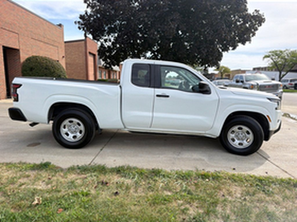 Used 2024 Glacier White Nissan S image 50