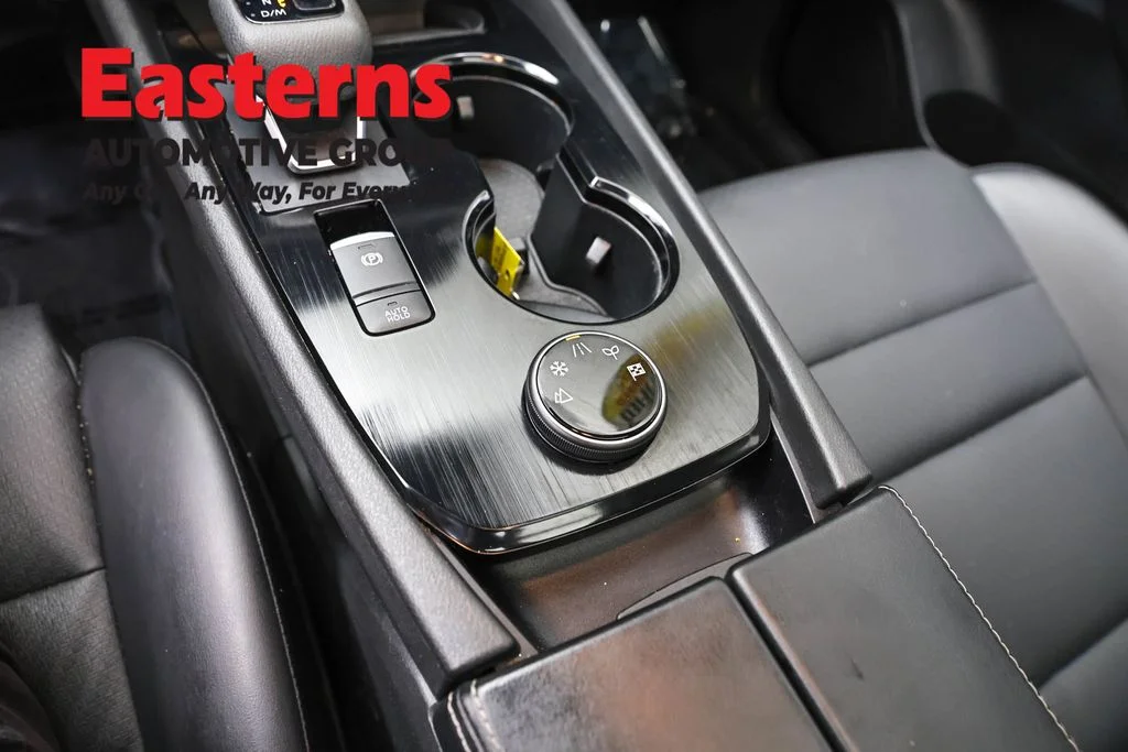 Used 2023 White Nissan SV image 21