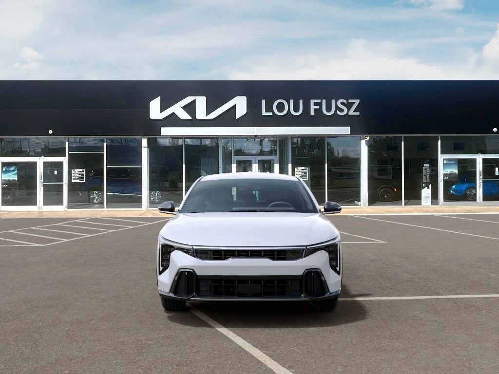 New 2026 Snow White Pearl Kia GT-Line image 2
