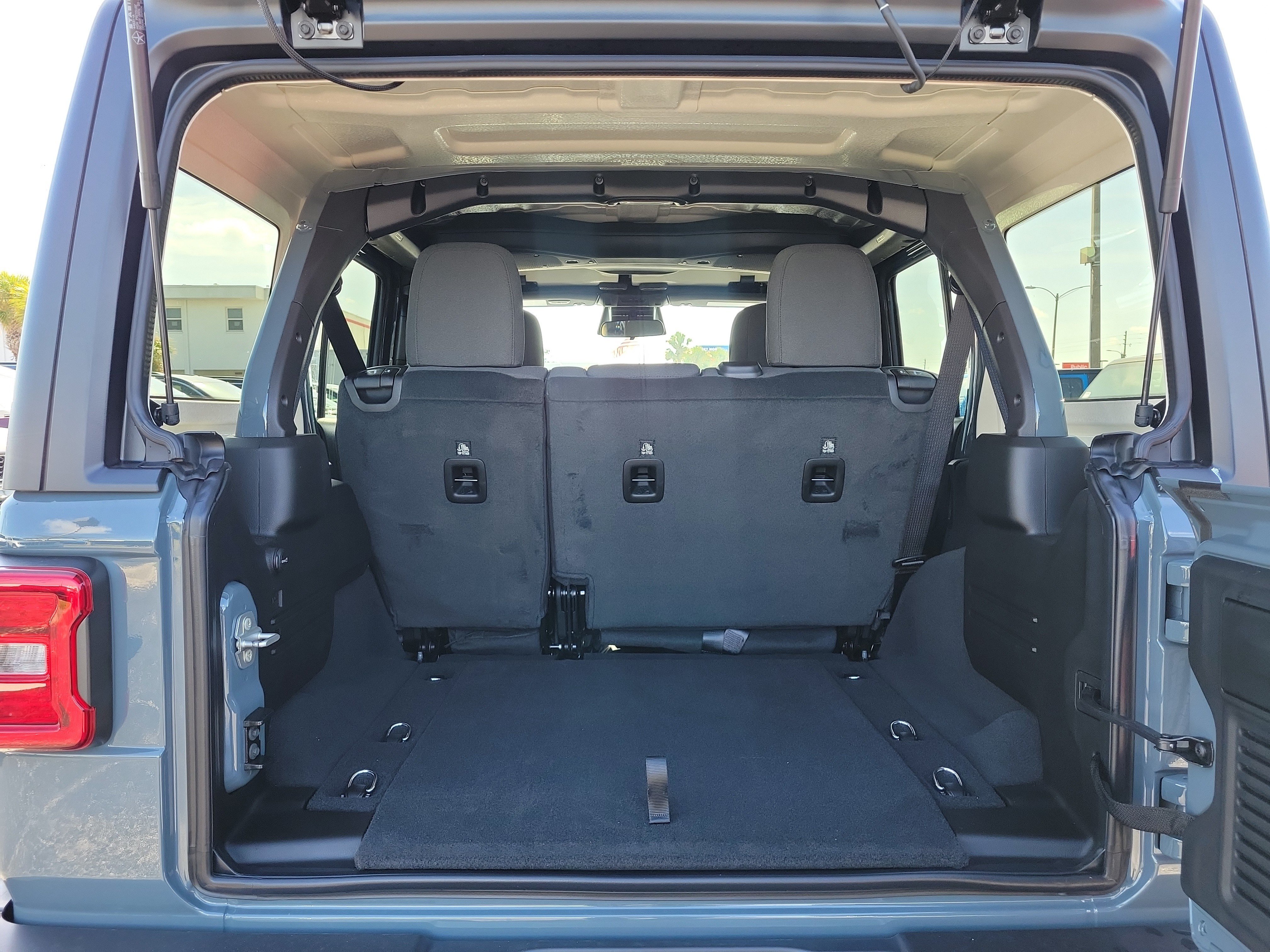 New 2026 Anvil Clear-Coat Exterior Paint Jeep Sport S image 7