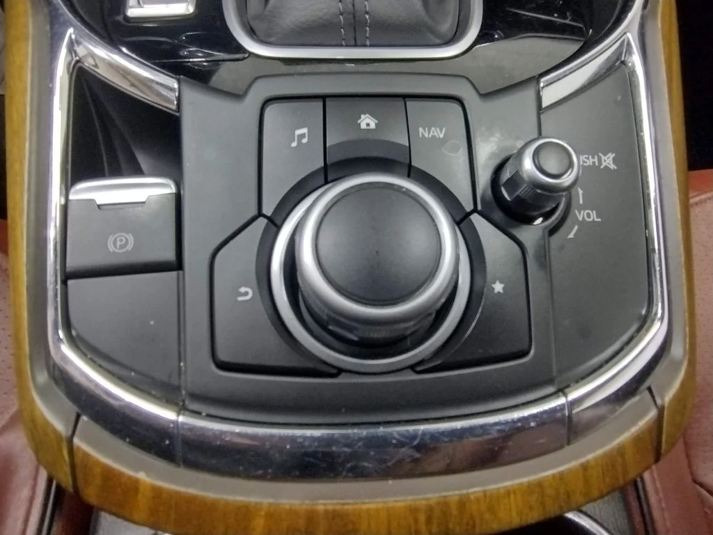 Used 2017 Black Mazda Signature image 33