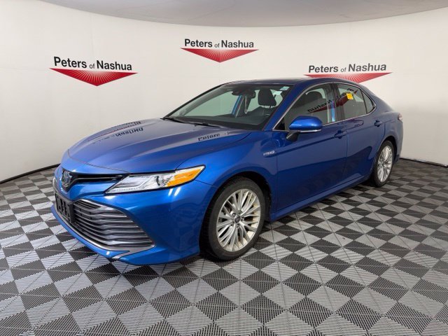 Used 2020 Blue Streak Metallic Toyota XLE image 2