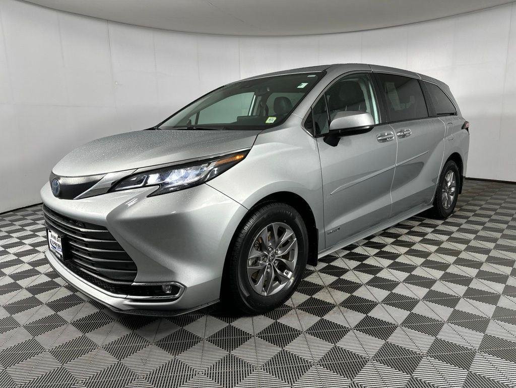 Used 2021 Celestial Silver Metallic Toyota XLE image 5
