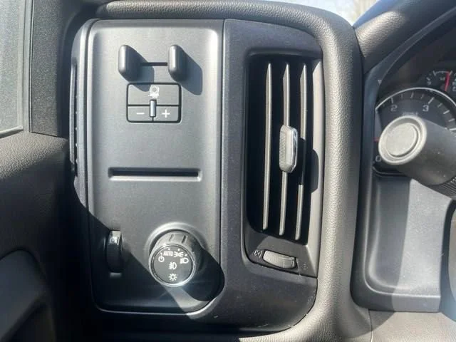 New 2024 Summit White Chevrolet Work Truck image 30