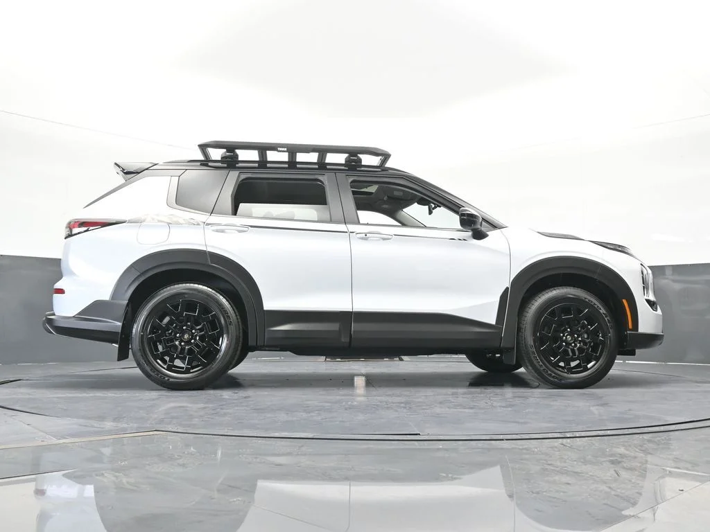 New 2026 White / Black Mitsubishi Trail Edition image 66
