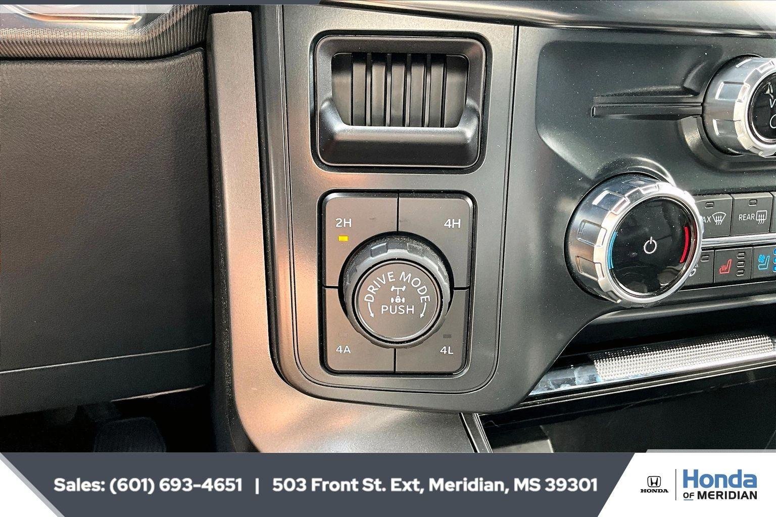 Used 2025 Carbonized Gray Ford LARIAT image 23