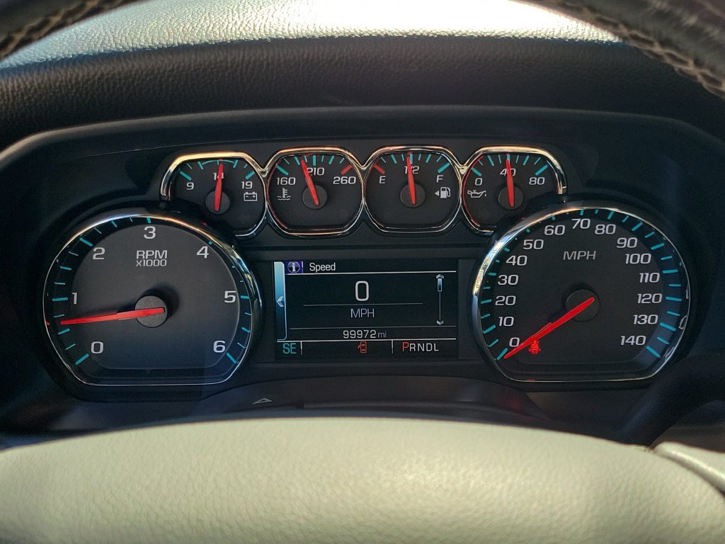 Used 2018 SUMMIT WHITE Chevrolet LT image 25