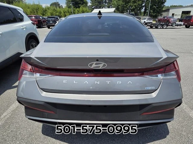 Used 2024 Silver Hyundai Blue image 3