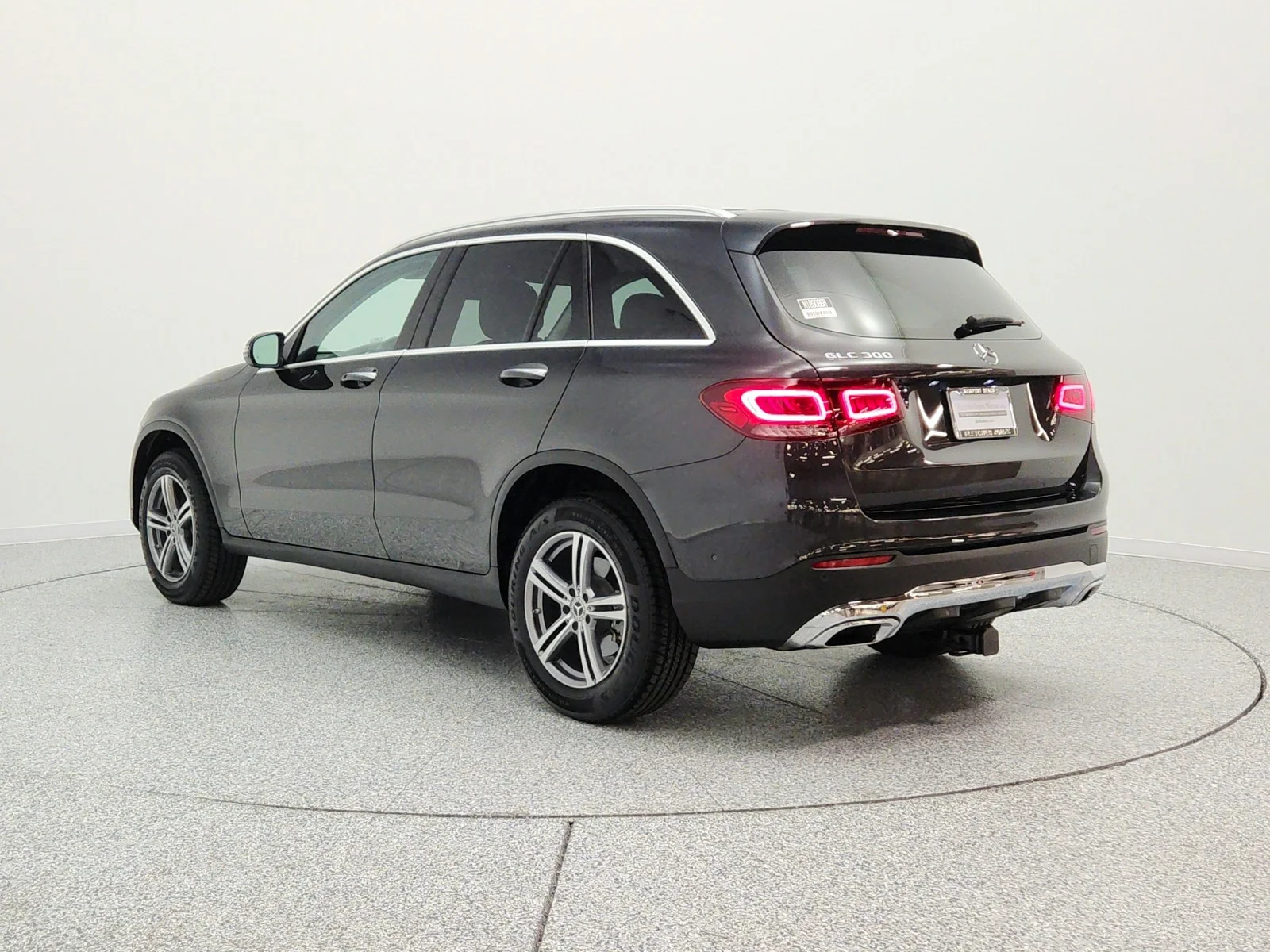 Used 2022 Graphite Grey Metallic Mercedes-Benz GLC 300 SUV image 7