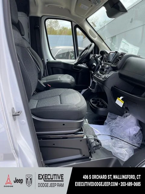 New 2026 Bright White Clear-Coat Exterior Paint RAM Low Roof image 3
