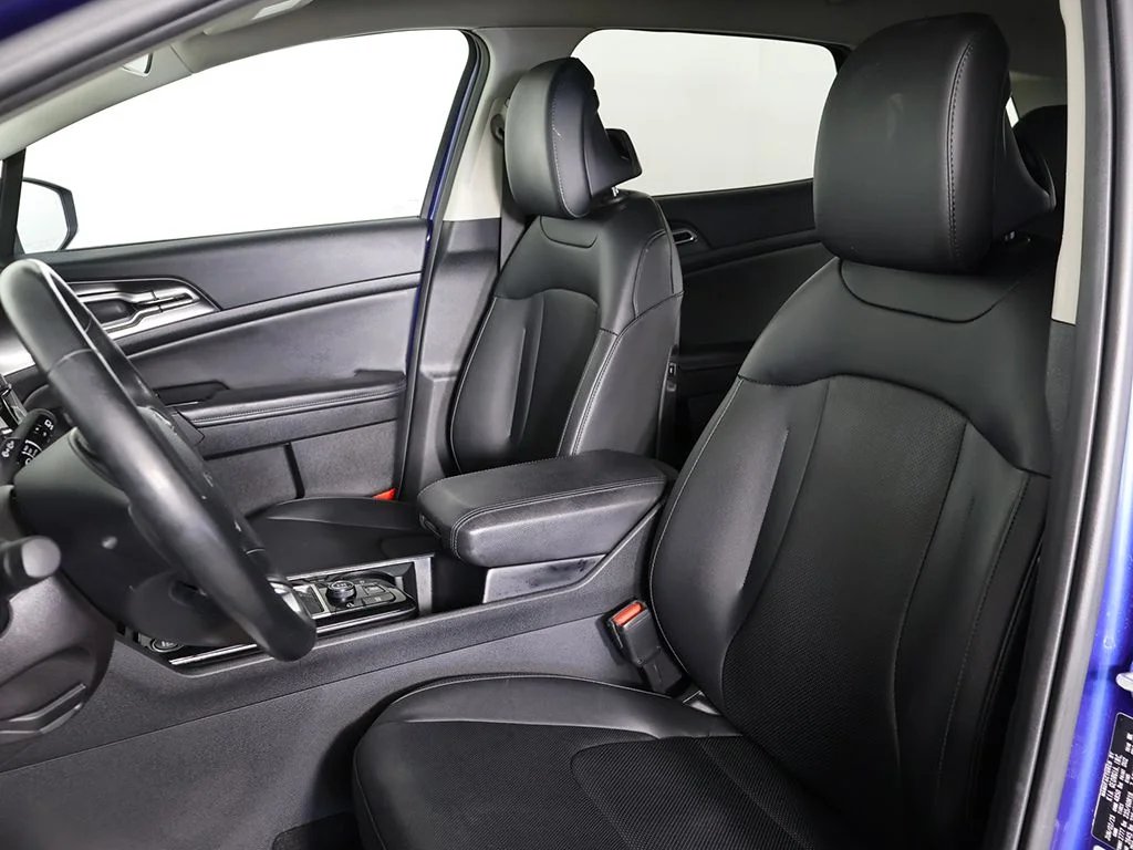 Used 2023 Blue Kia EX image 27