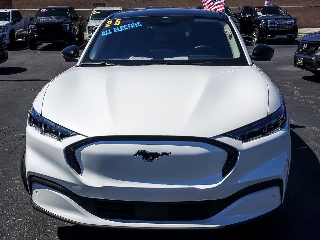 Used 2026 White Metallic Ford Premium image 5