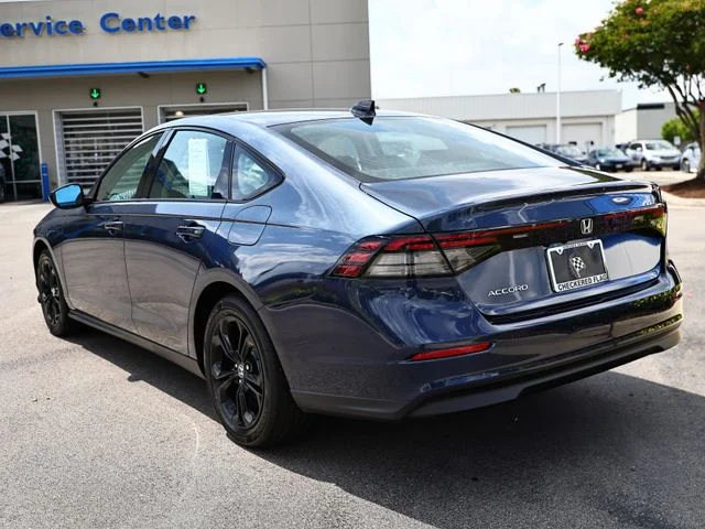 2025 Honda Accord SE - Photo 6