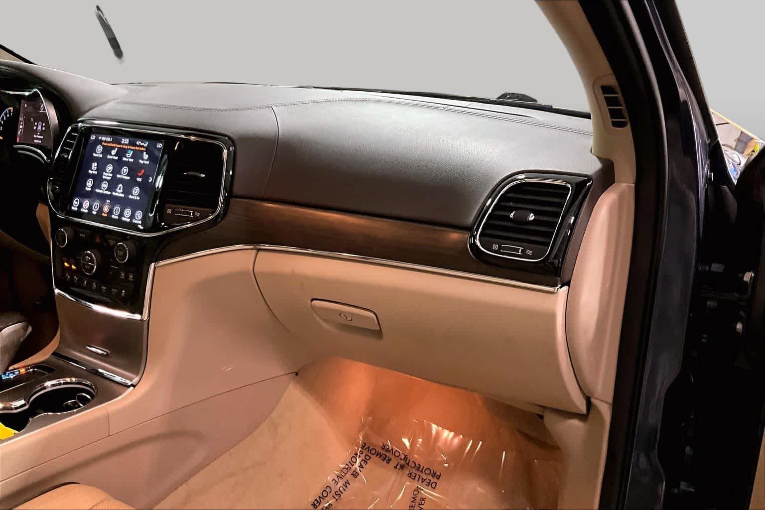Used 2021 Slate Blue Pearlcoat Jeep Overland image 19