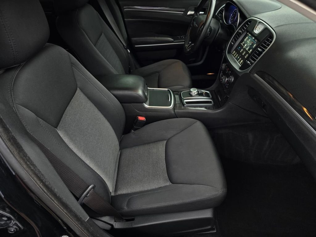 Used 2018 Gloss Black Chrysler Touring image 38