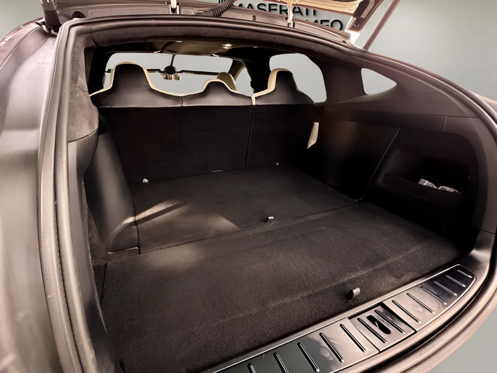Used 2023 White Tesla Base image 25