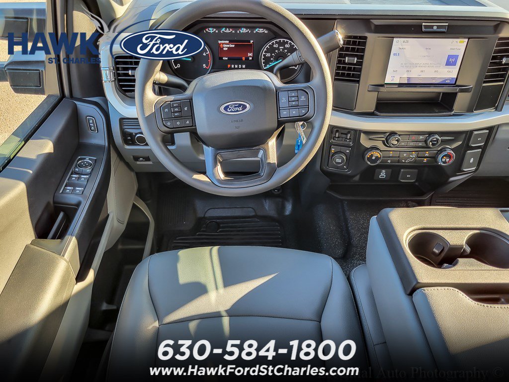 New 2026 Oxford White Ford F-450® XL image 10