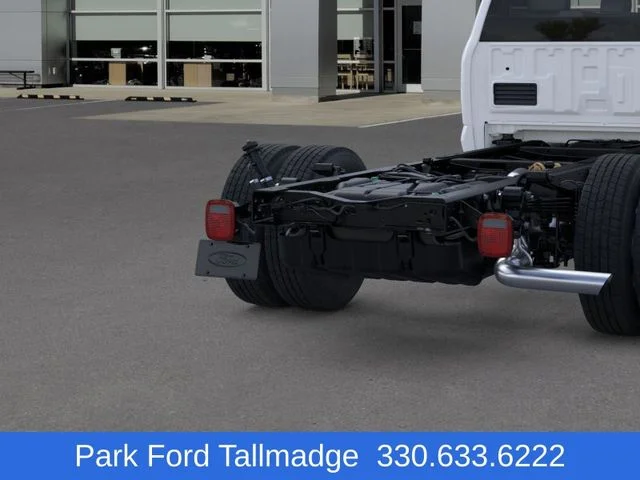 2025 Ford F-350 Super Duty Chassis Cab XL - Photo 21
