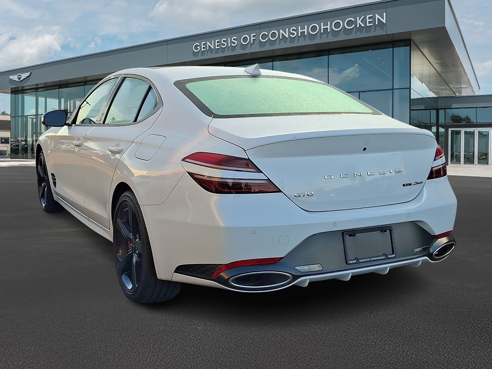 Certified Used 2026 Uyuni White Genesis 3.3T Sport Prestige image 4