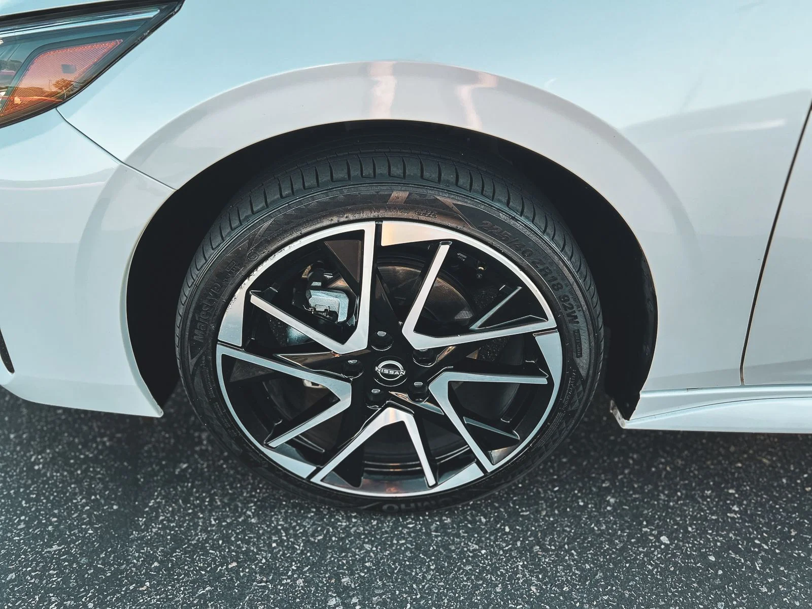Used 2024 White Nissan SR image 12