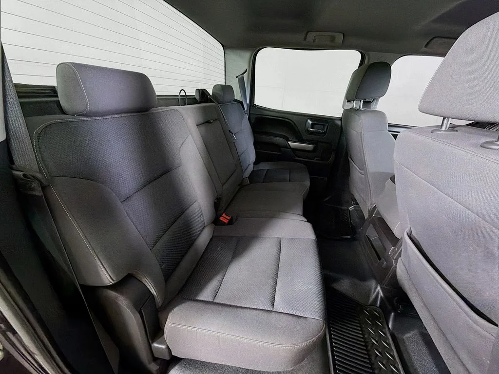 Used 2016 Gray Chevrolet LT image 22