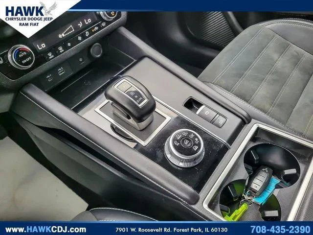 Used 2024 Black Mitsubishi SE image 24