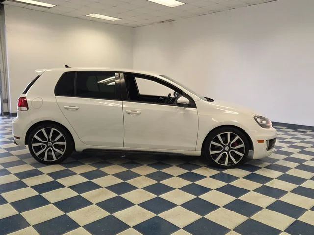 Used 2014 White Volkswagen Wolfsburg Edition image 9