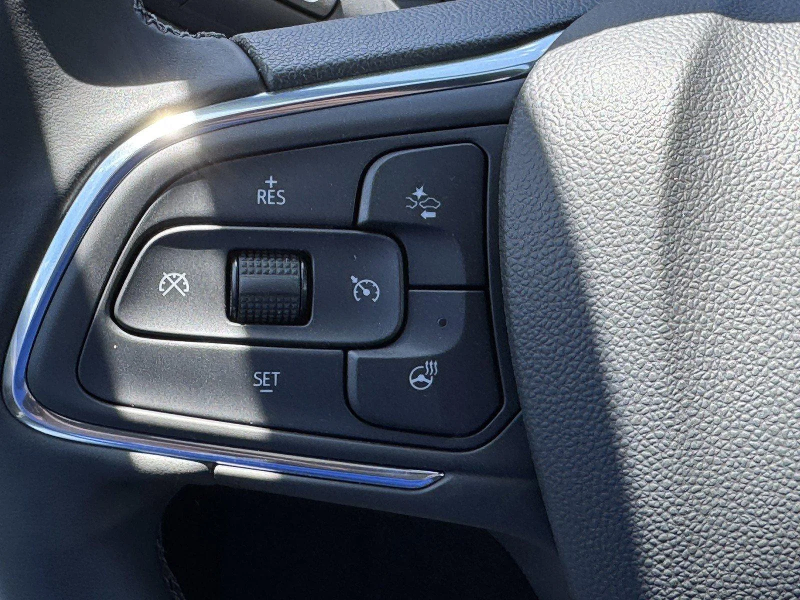 New 2026 Ebony Twilight Metallic Buick Avenir image 21