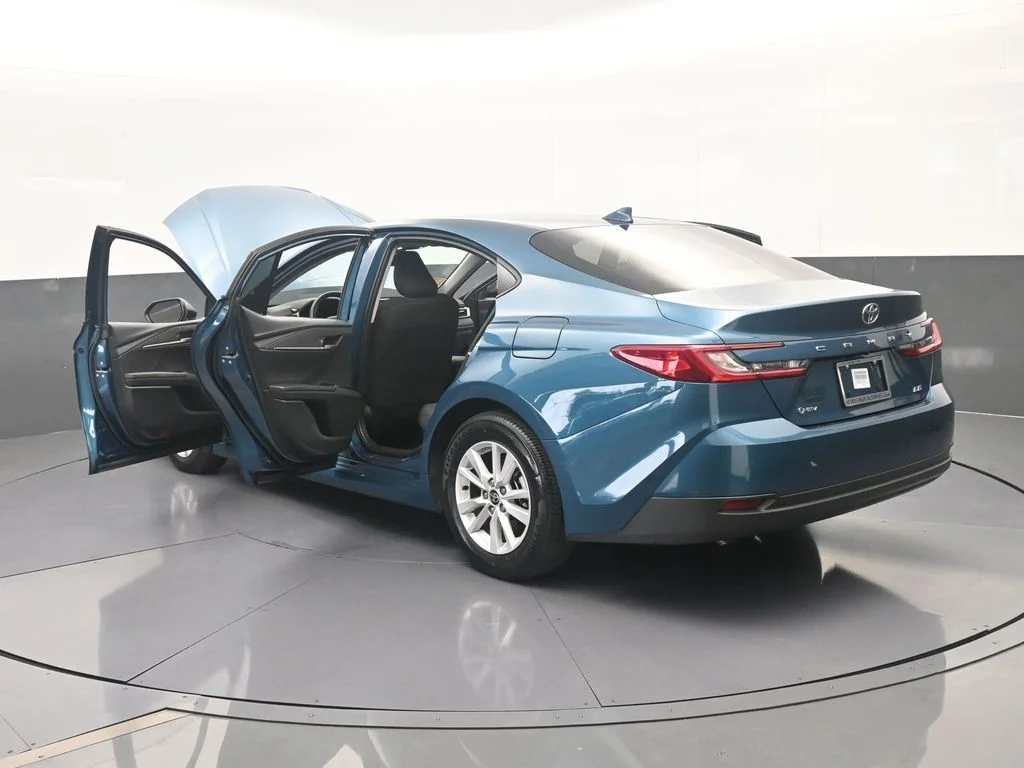 Used 2025 Ocean Toyota LE image 72