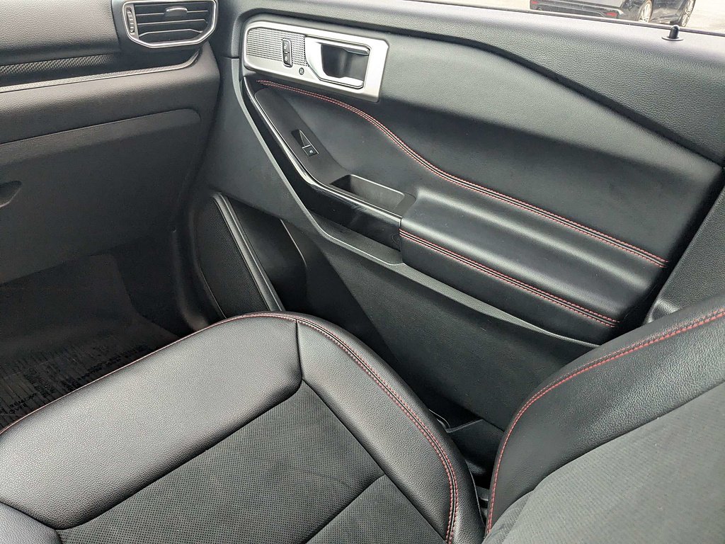 2022 Ford Explorer ST-LINE - Photo 18