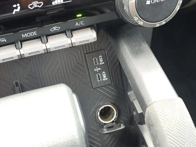 Used 2025 White Toyota SR5 image 30